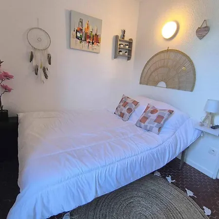 5049 Bergerie 10 Apartament *